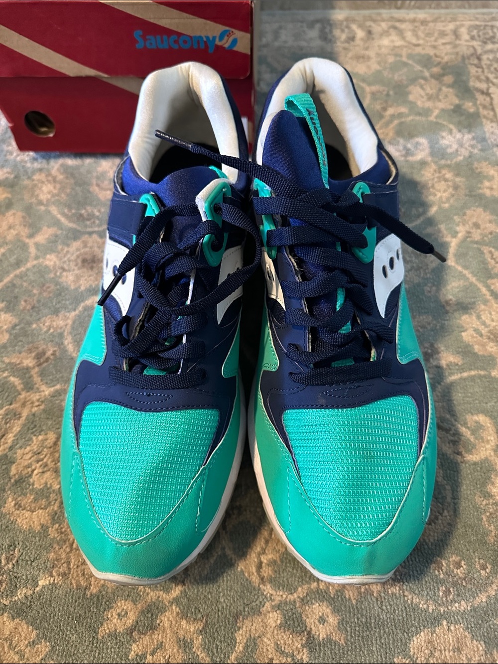 Saucony Men’s size 13 Grid 9000 Green and Navy Blue Sneakers